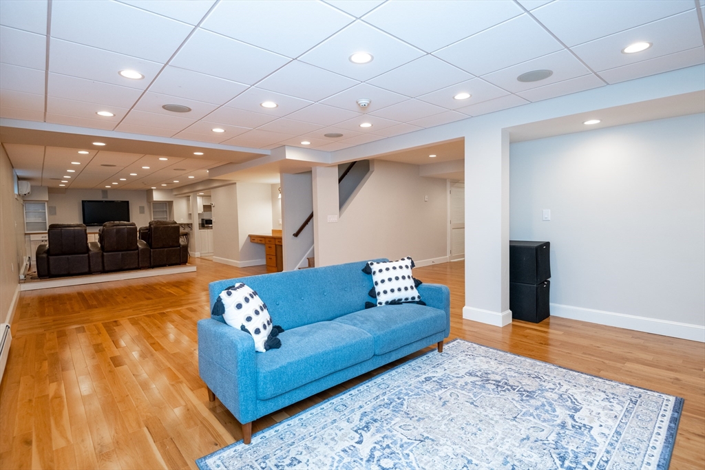 12 Ledgewood Road Saugus, MA 01906 - Photo 35 of 42