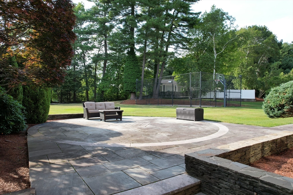 12 Ledgewood Road Saugus, MA 01906 - Photo 39 of 42