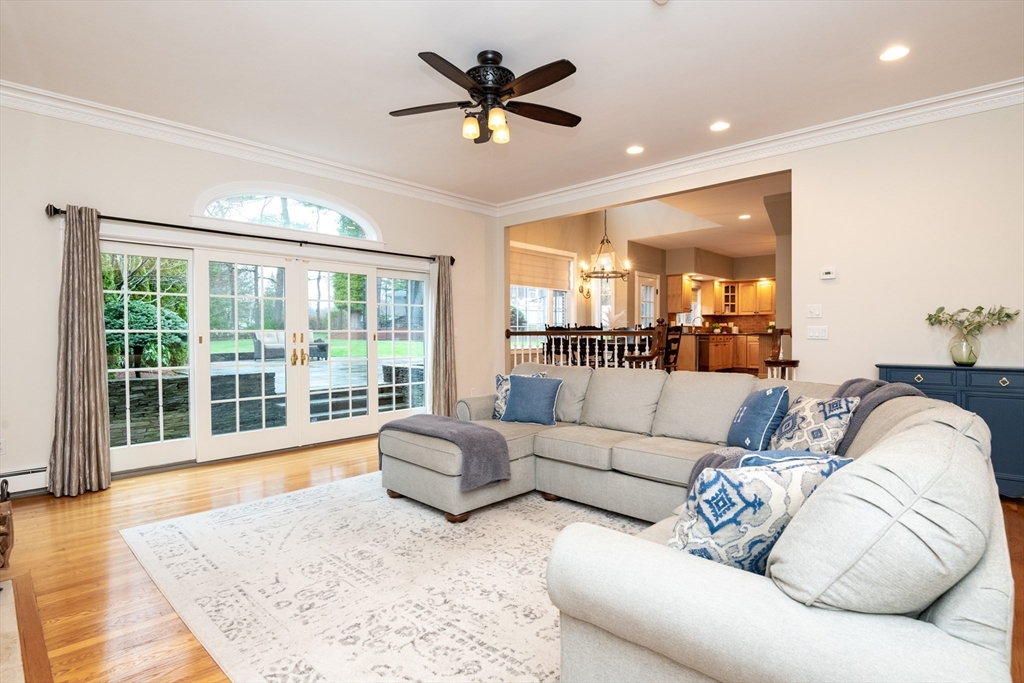 12 Ledgewood Road Saugus, MA 01906 - Photo 7 of 42