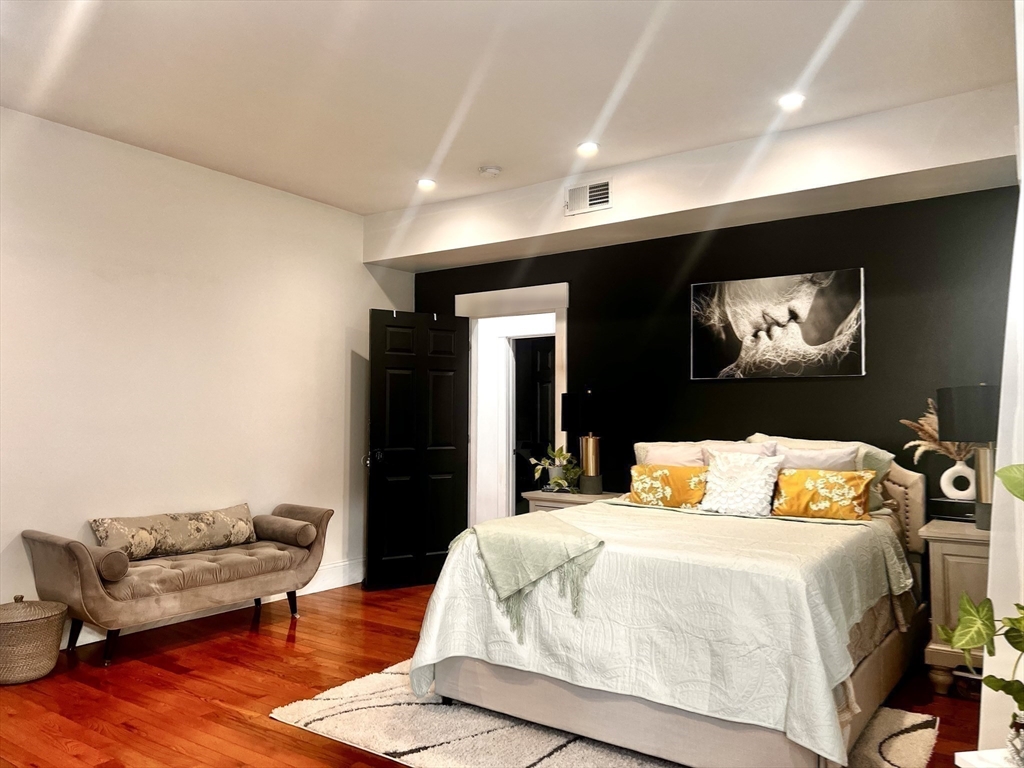 41 Gleason Street Boston, MA 02121 - Photo 5 of 40