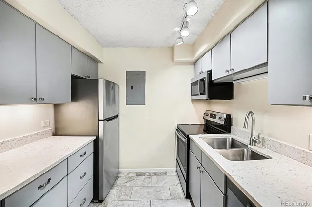 $229,000 | 1020 15th Street, Unit 13K, Denver, CO 80202