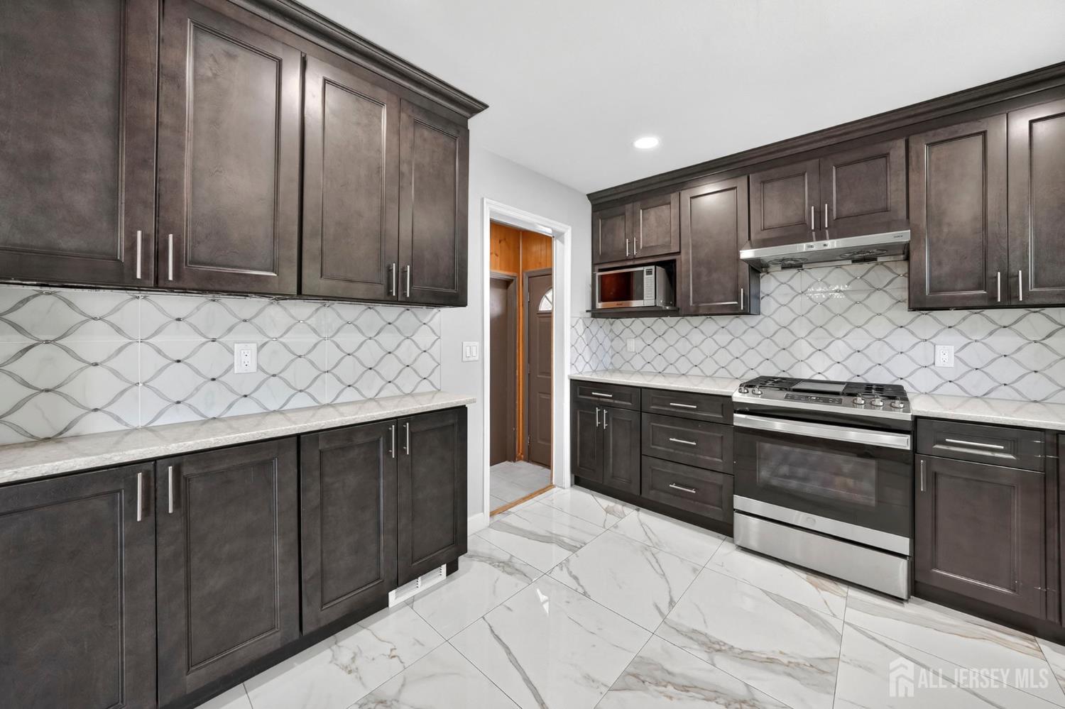 59 Eden Avenue Edison, NJ 08817 - Photo 20 of 45