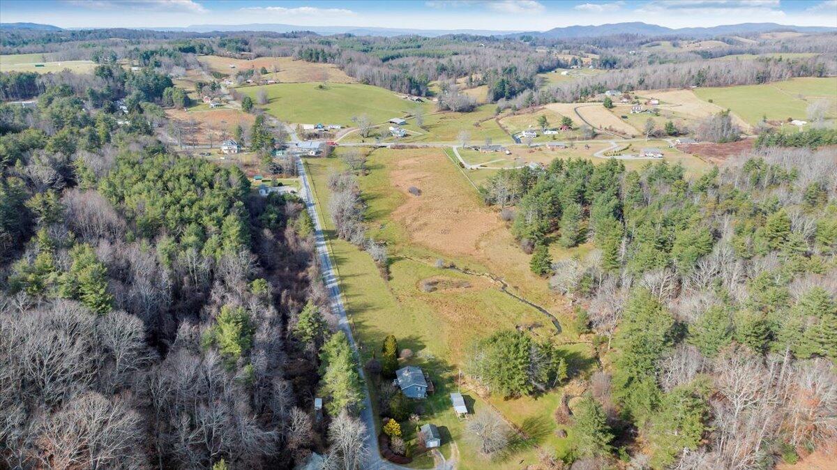 6629 Floyd Highway North Check, VA 24072 - Photo 140 of 147 112-DJI_20251113133321_0052_D_MIB