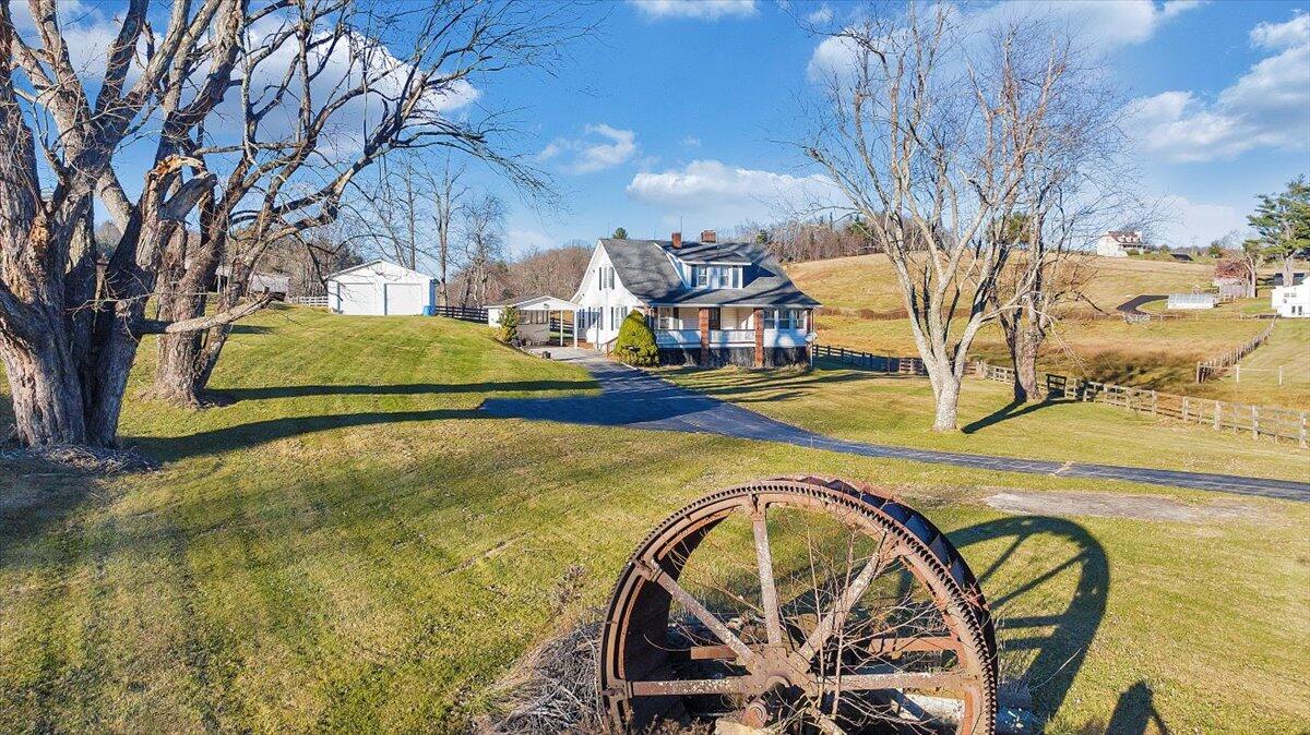 6629 Floyd Highway North Check, VA 24072 - Photo 8 of 147 22-DJI_20251117155359_0046_D_MIB