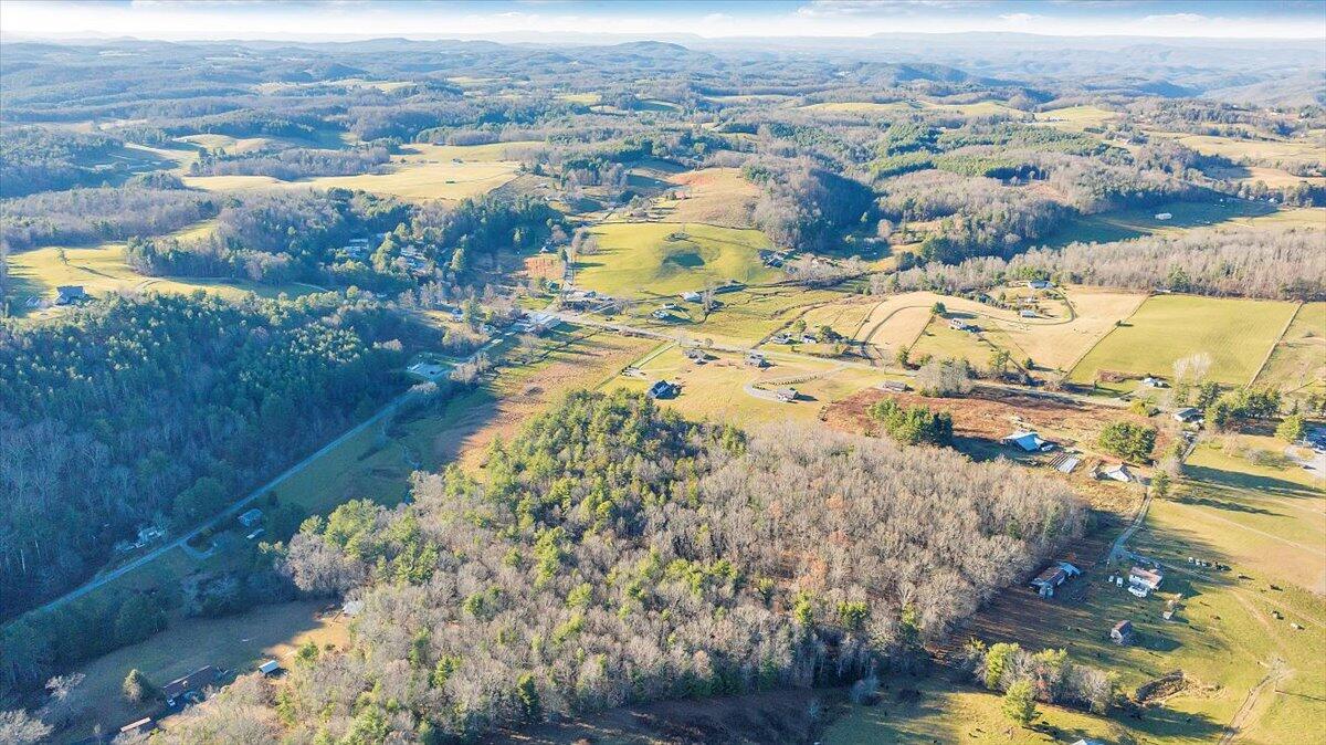 6629 Floyd Highway North Check, VA 24072 - Photo 92 of 147 06-DJI_20251117154019_0030_D_MIB
