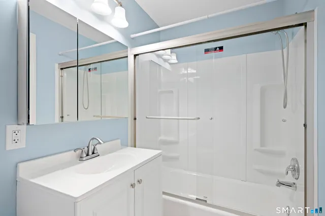 $139,000 | 421 Tolland Street, Unit 208, East Hartford, CT 06108