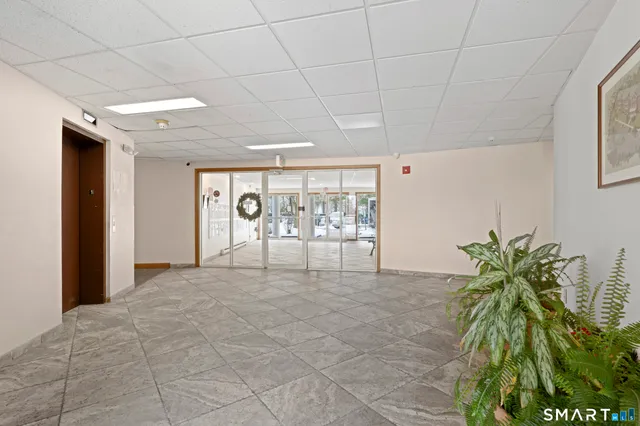 $139,000 | 421 Tolland Street, Unit 208, East Hartford, CT 06108