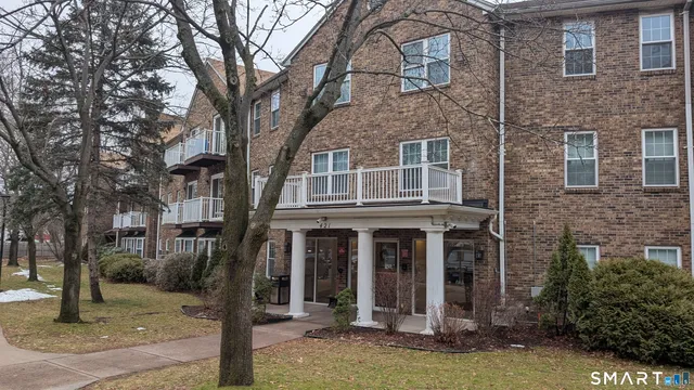 $139,000 | 421 Tolland Street, Unit 208, East Hartford, CT 06108