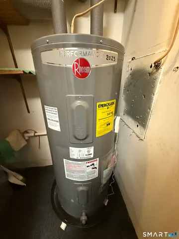 $139,000 | 421 Tolland Street, Unit 208, East Hartford, CT 06108