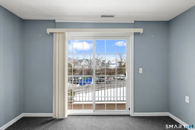 $139,000 | 421 Tolland Street, Unit 208, East Hartford, CT 06108