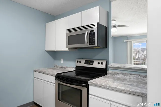 $139,000 | 421 Tolland Street, Unit 208, East Hartford, CT 06108