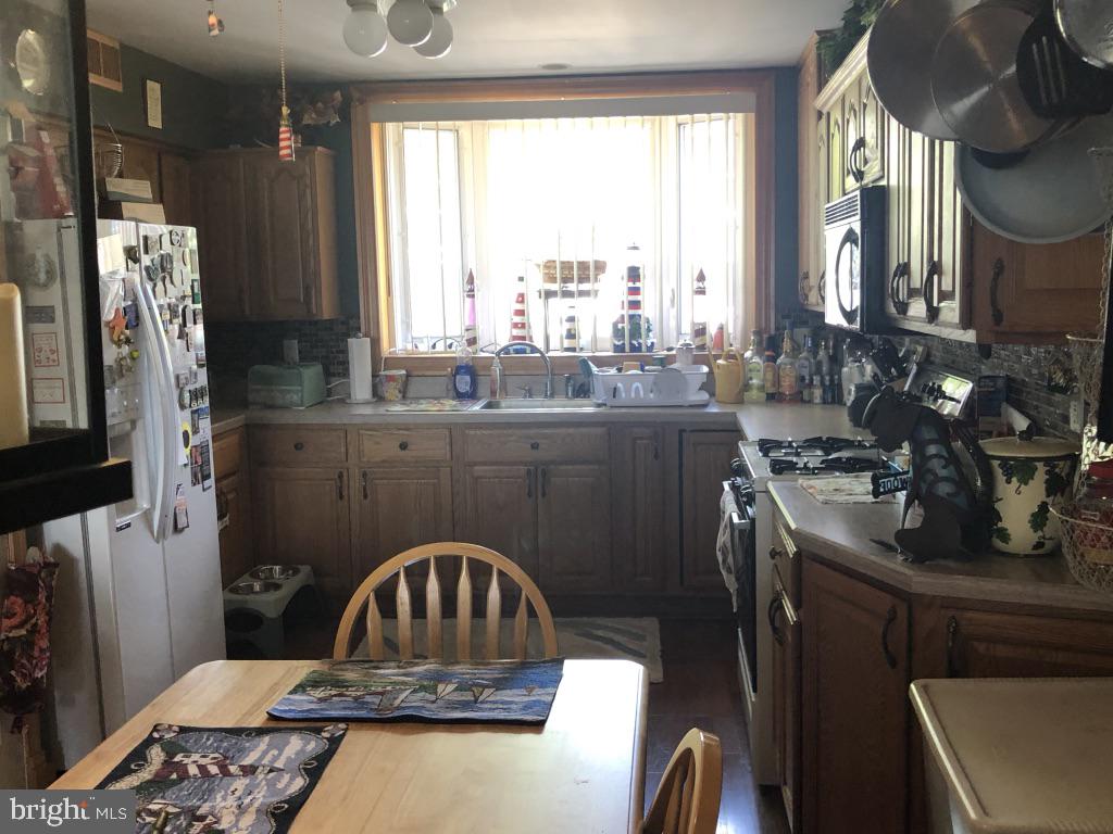 3124 Holly Road Philadelphia, PA 19154 - Photo 12 of 47