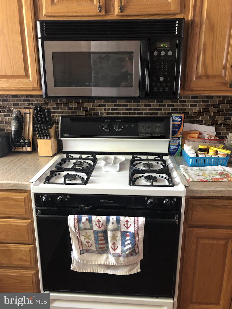 3124 Holly Road Philadelphia, PA 19154 - Photo 13 of 47