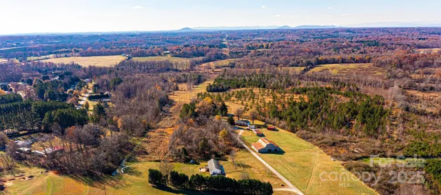 $975,000 | 2200 Oweda Drive, Conover, NC 28613