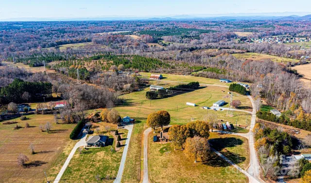 $975,000 | 2200 Oweda Drive, Conover, NC 28613
