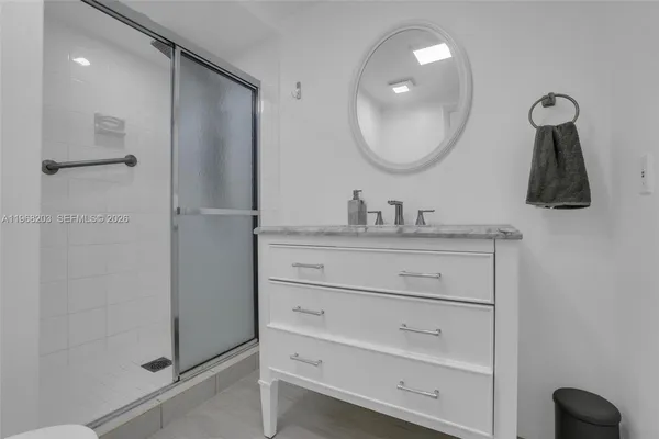 $2,500 | 16300 Golf Club Road, Unit 401, Weston, FL 33326