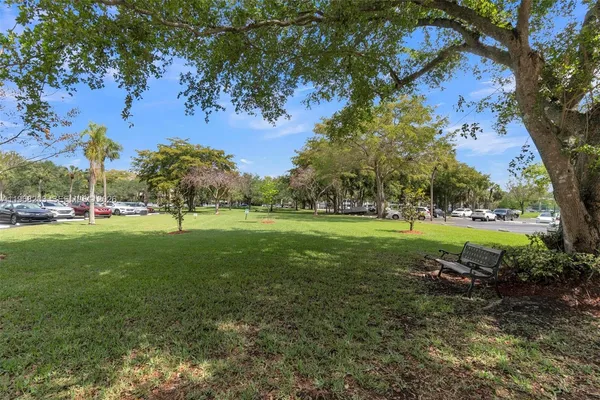 $2,500 | 16300 Golf Club Road, Unit 401, Weston, FL 33326