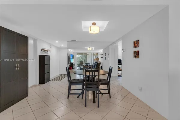 $2,500 | 16300 Golf Club Road, Unit 401, Weston, FL 33326
