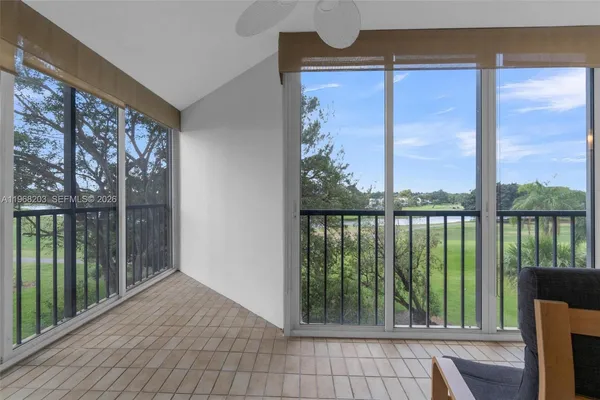 $2,500 | 16300 Golf Club Road, Unit 401, Weston, FL 33326