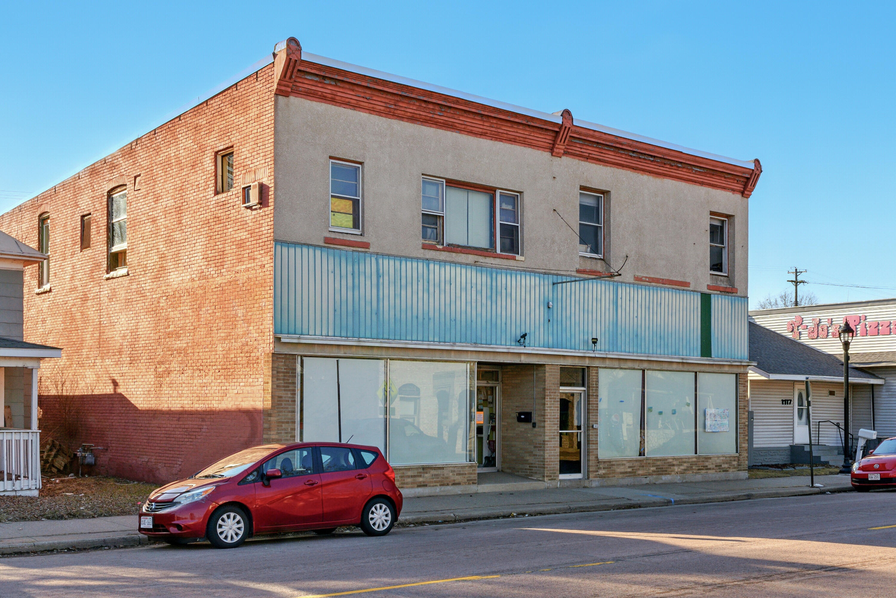 1711 George Street La Crosse, WI 54603 - Photo 2 of 37 1711 George St
