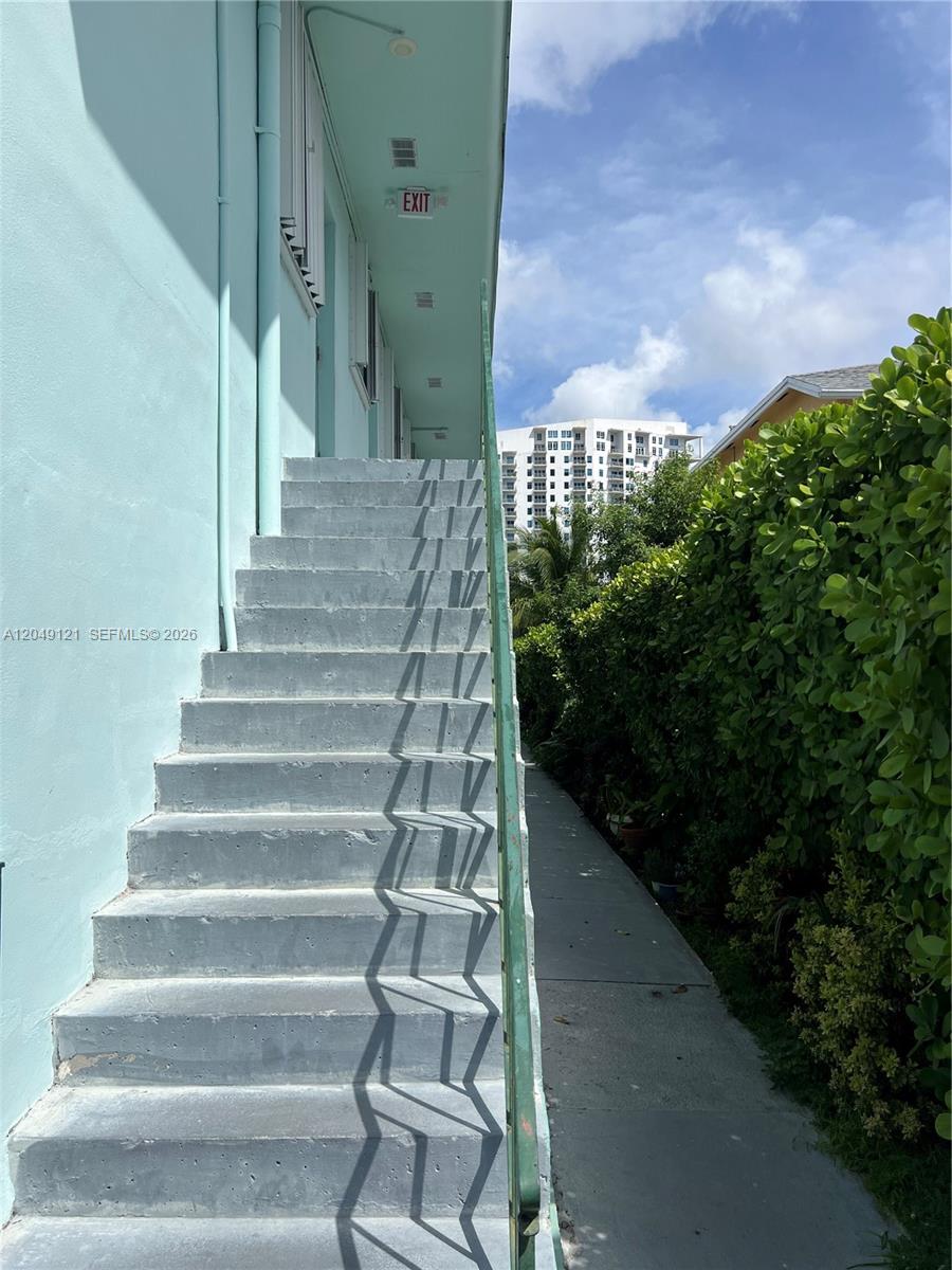 469 Southwest 3rd Street, Unit 4 Miami, FL 33130 - Photo 14 of 15