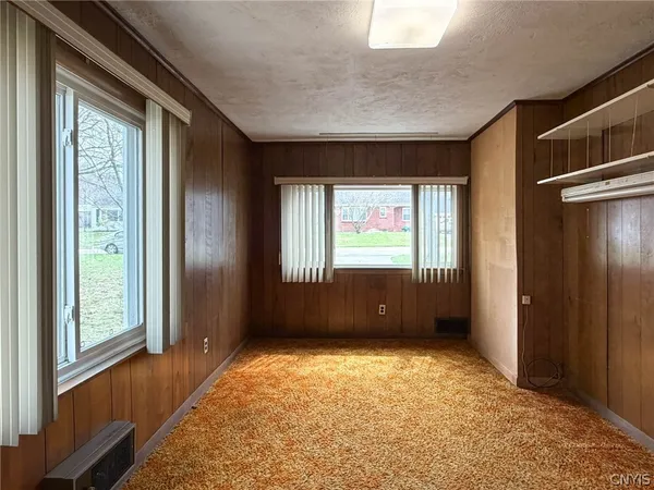 $339,900 | 12 Windsor Terrace, New Hartford, NY 13501
