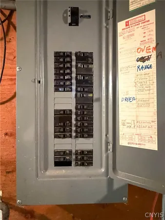 $339,900 | 12 Windsor Terrace, New Hartford, NY 13501