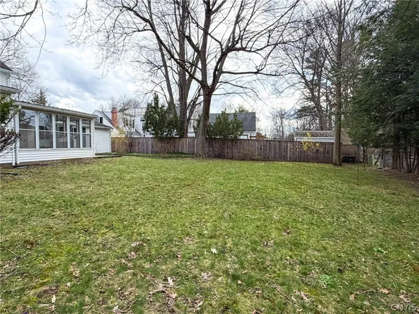 $339,900 | 12 Windsor Terrace, New Hartford, NY 13501