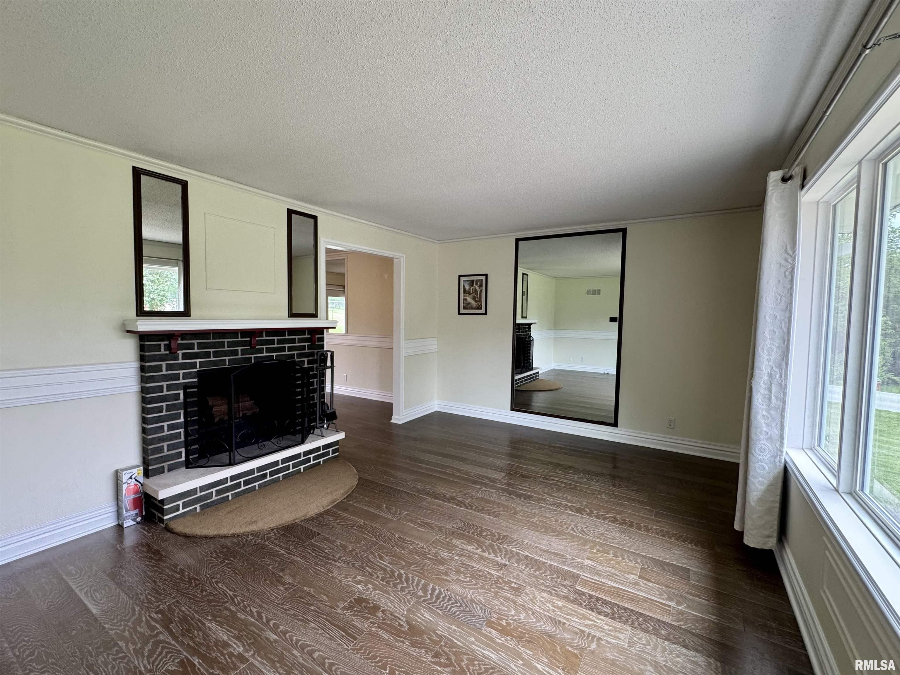 2313 Maple Avenue Macomb, IL 61455 - Photo 9 of 49