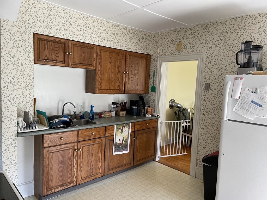 737 Stafford Road Fall River, MA 02721 - Photo 16 of 23