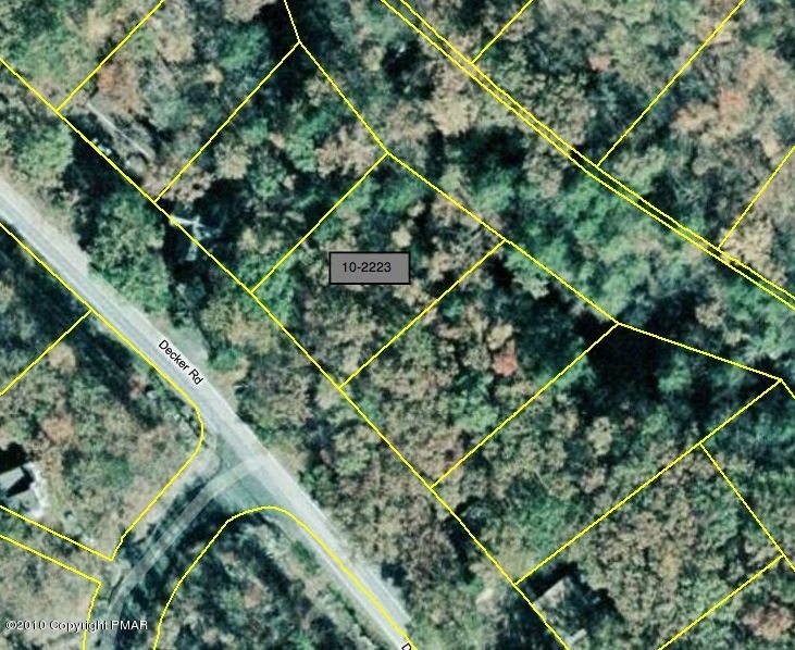 11 Decker Road Bushkill, PA 18324 - Photo 4 of 4 a bird view of a forest