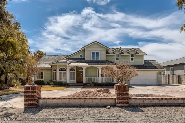 $3,295 | 7435 West Camero Avenue, Las Vegas, NV 89113