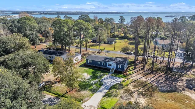 $525,000 | 15 Vine Street, Bluffton, SC 29910