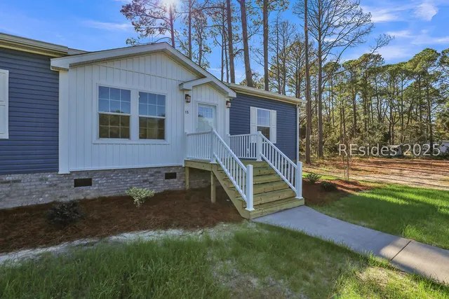 $525,000 | 15 Vine Street, Bluffton, SC 29910