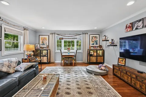 $2,218,000 | 4 Burr Farms Road, Westport, CT 06880