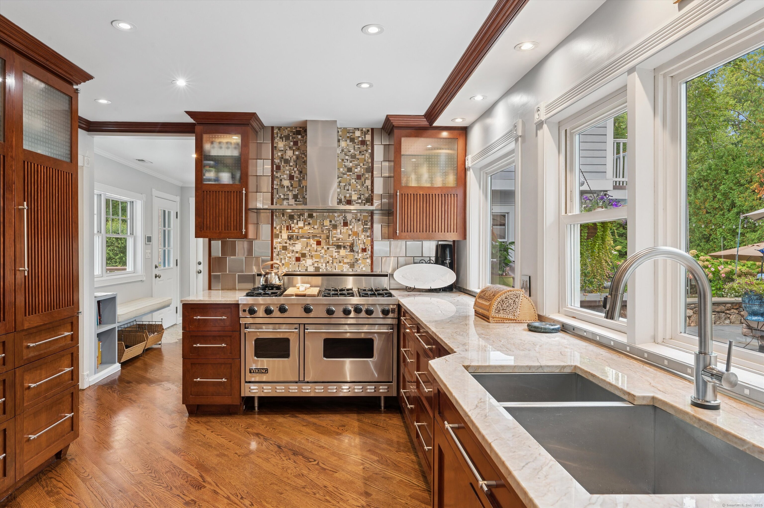 4 Burr Farms Road Westport, CT 06880 - Photo 10 of 40