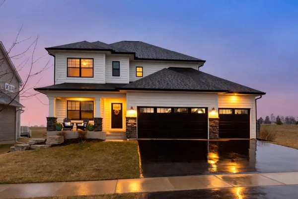 $749,900 | 165 Maple Terrace, Waconia, MN 55387