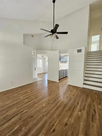 $1,950 | 863 Valleybrooke Drive, Arlington, TX 76001