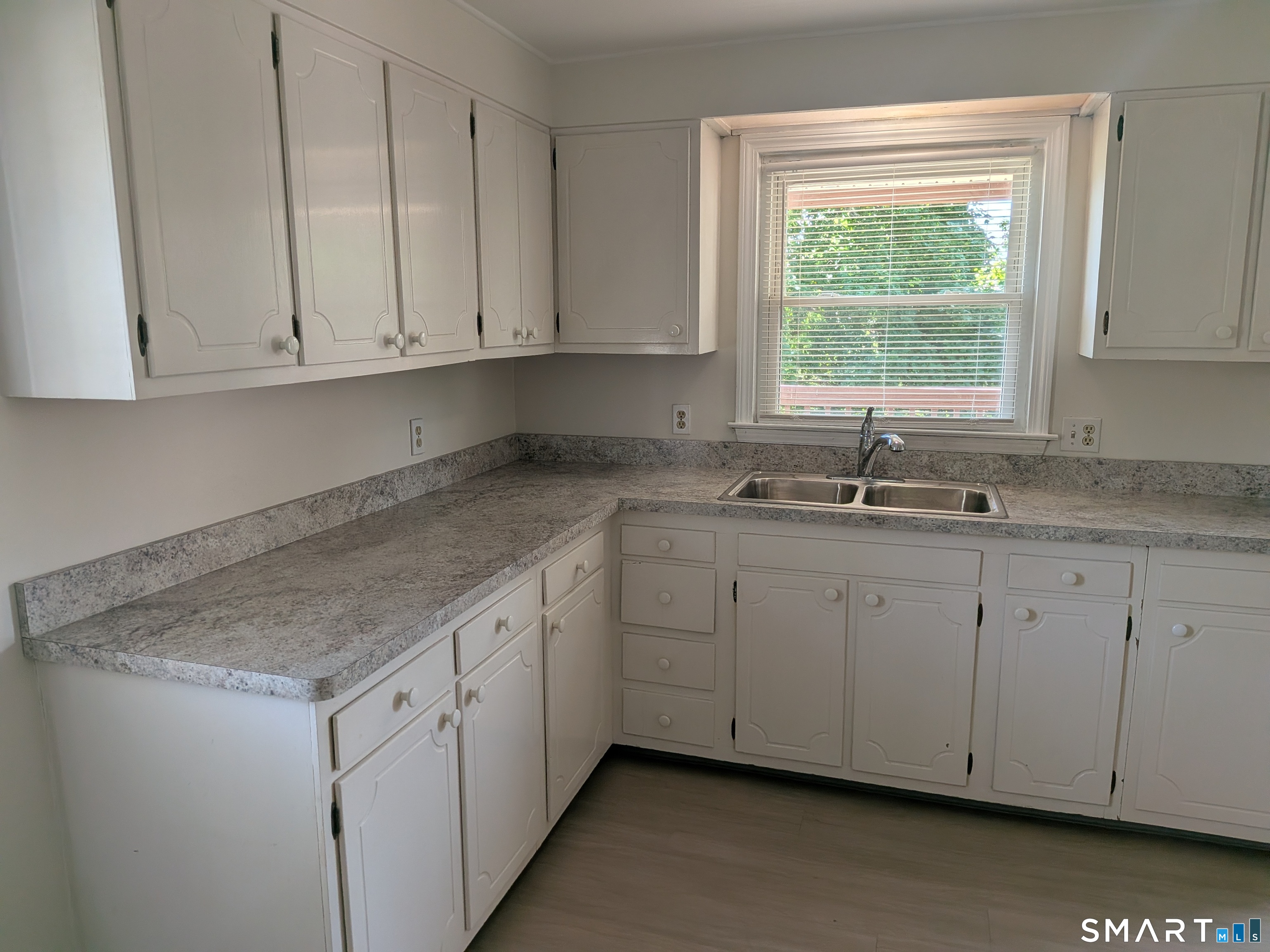 124 Spring Lake Road Waterbury, CT 06706 - Photo 7 of 34 Closeup of main working area in the kitchen