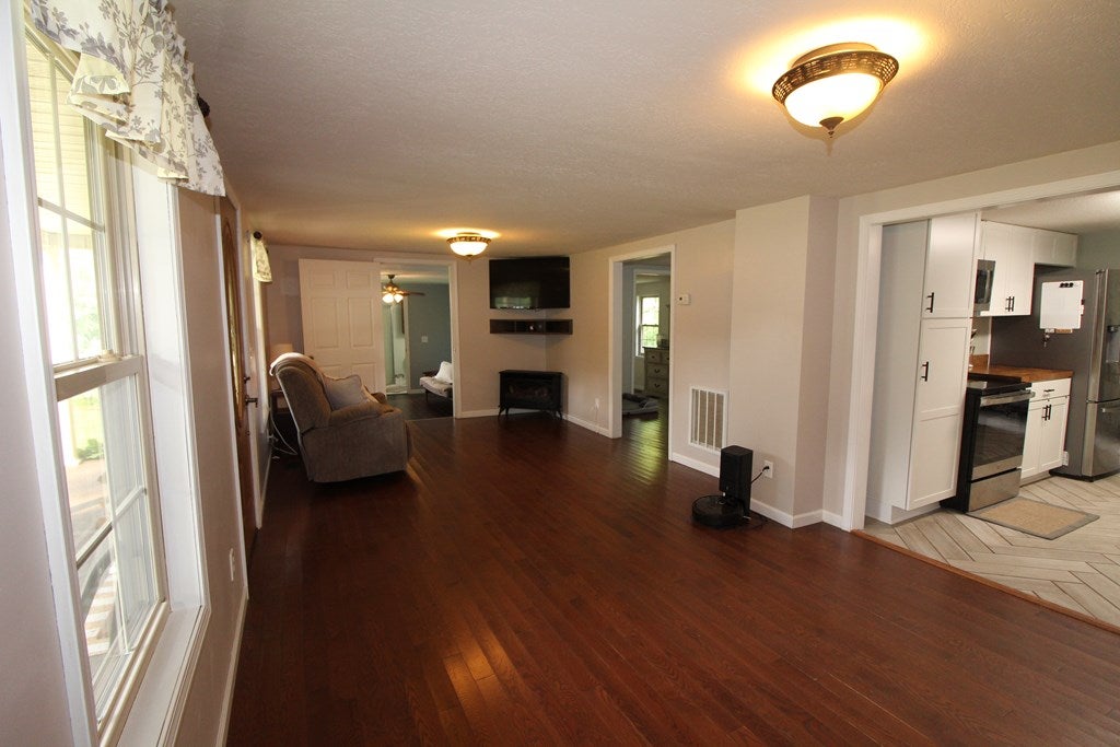 294 Deer Ridge Road Hillsville, VA 24343 - Photo 34 of 81 Gallery Image 34