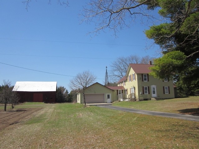 11444 South Bright Road Maple City, MI 49664 - Photo 4 of 27 1807733-3.JPG