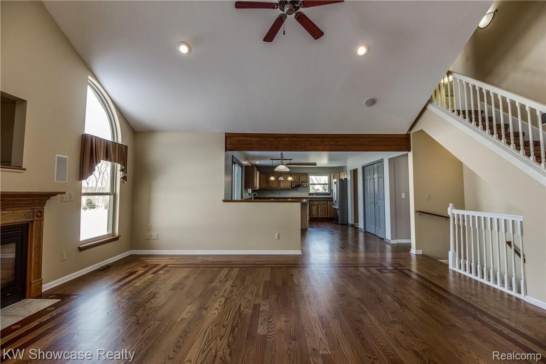 4664 Holly Lake Road Lapeer, MI 48446 - Photo 12 of 59 Interiors (10 of 40).jpg