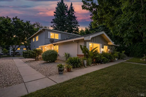 $269,900 | 142 Del Rio Circle, Unit 2, Vacaville, CA 95687