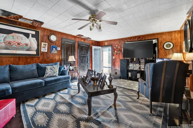 $85,000 | 808 North Adams Street, Beeville, TX 78102