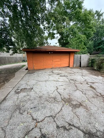 $90,000 | 13813 South Halsted Street, Riverdale, IL 60827