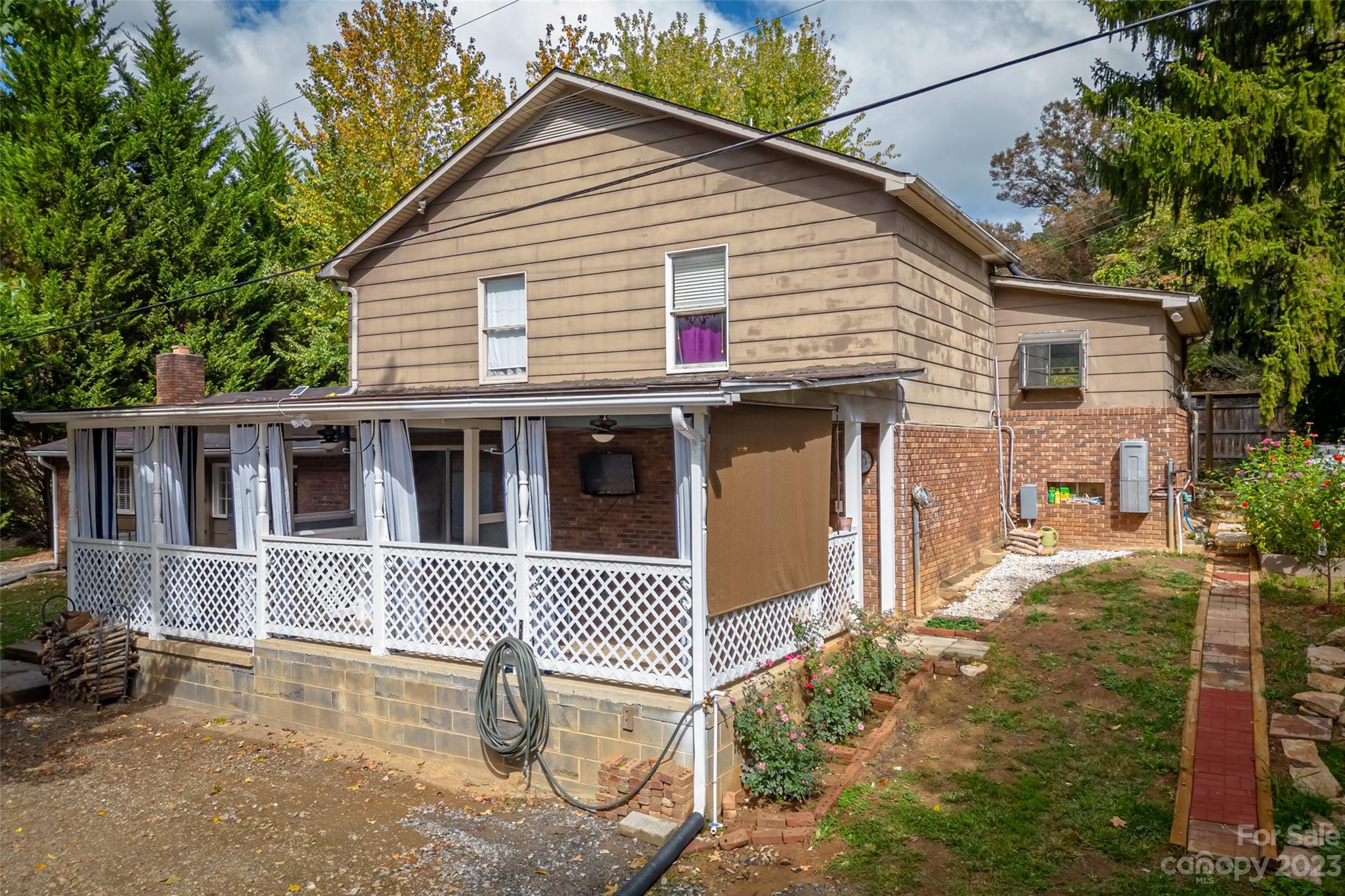 183 Wiggins Road Candler, NC 28715 - Photo 4 of 48 Gallery Image 4