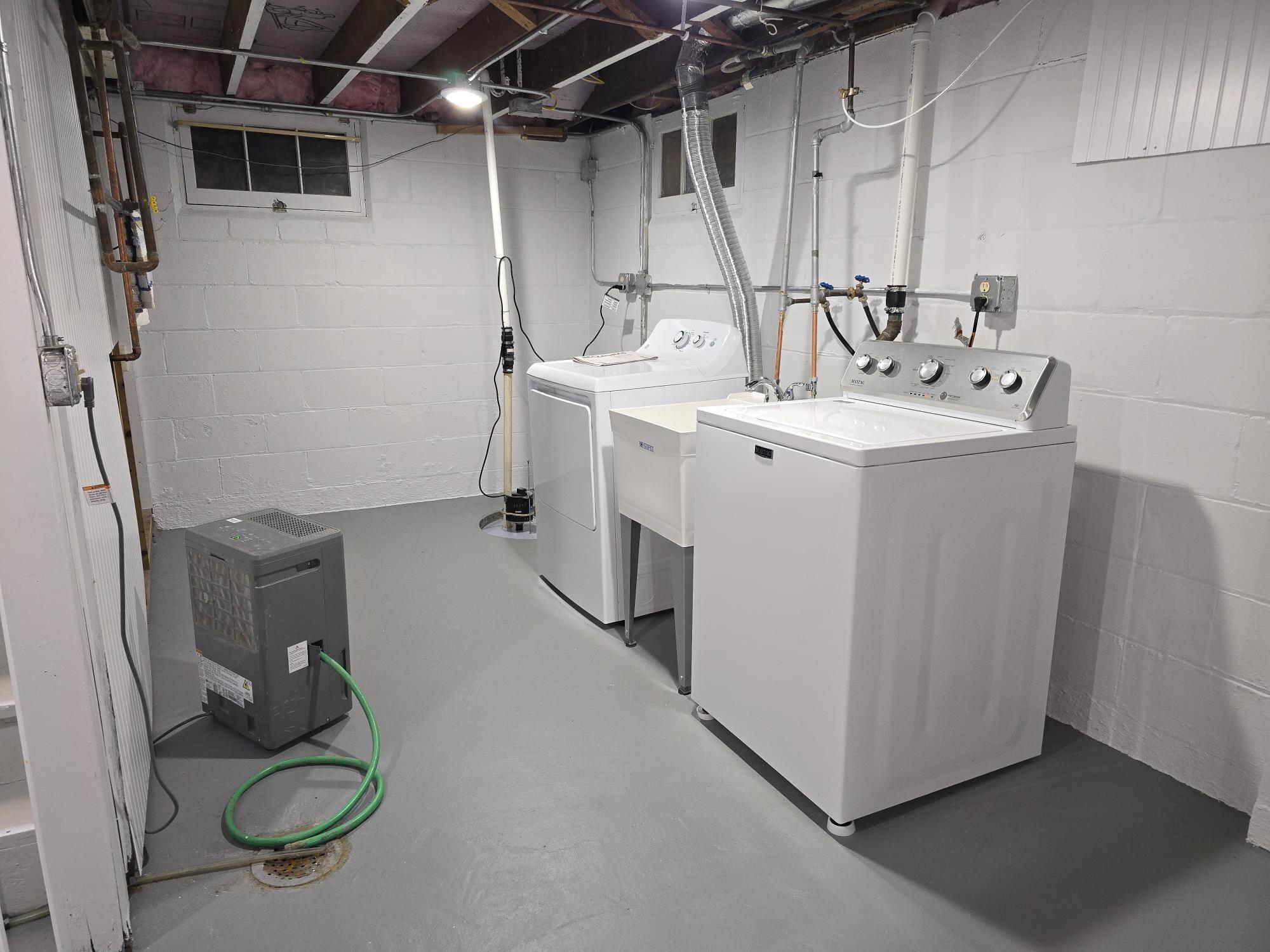 1705 South Calhoun Road New Berlin, WI 53146 - Photo 12 of 14 Calhoun laundry1