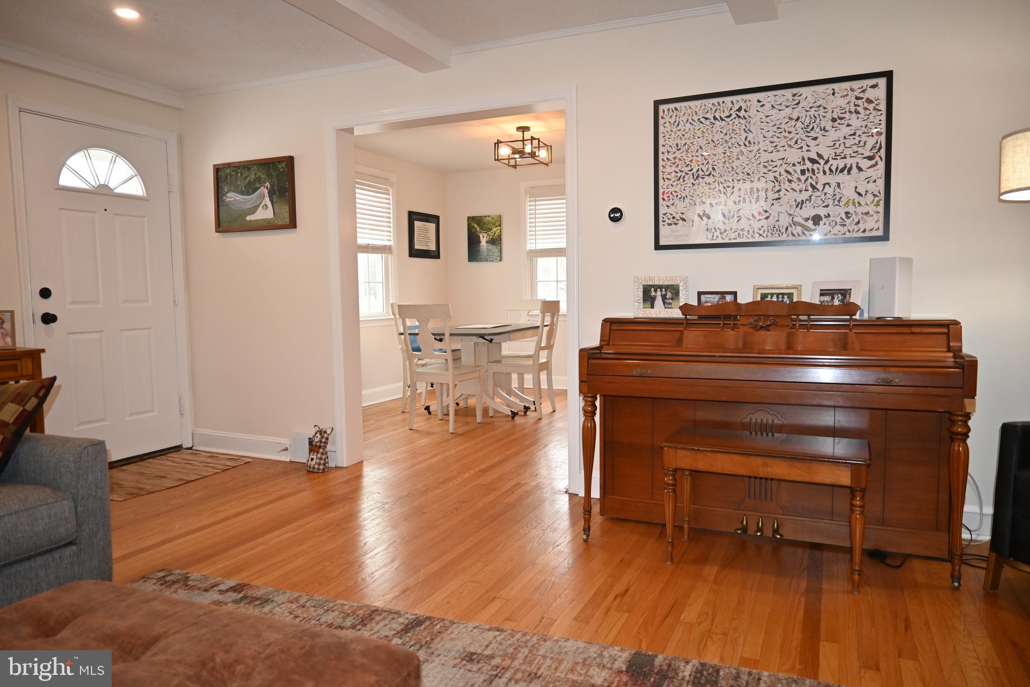514 Springview Lane Springfield, PA 19064 - Photo 6 of 33 a room with furniture and wooden floor