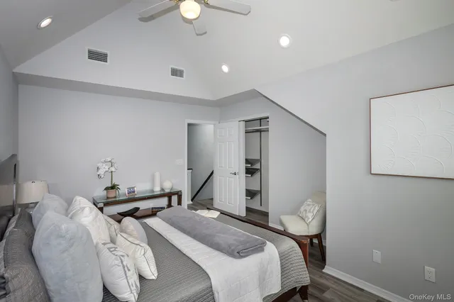 $3,095 | 34 Pinnacle Drive, Unit 34, Port Jefferson, NY 11777