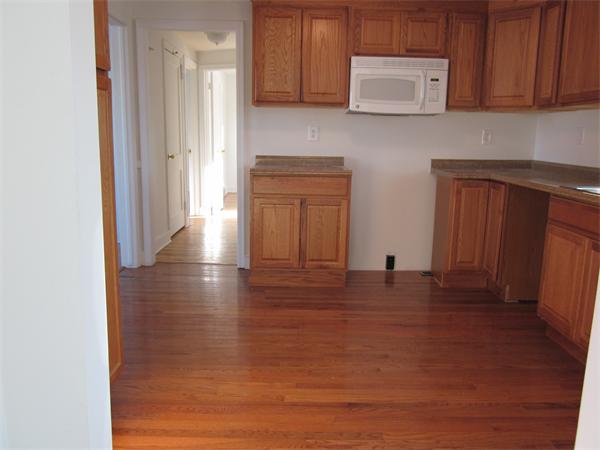 88 Derryfield Avenue Springfield, MA 01118 - Photo 3 of 16 Gallery Image 3